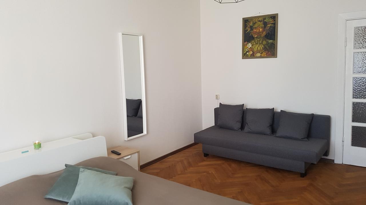 Beatrises Apartamenti Apartment Riga Ngoại thất bức ảnh
