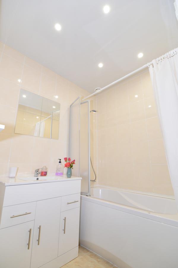 Beatrises Apartamenti Apartment Riga Ngoại thất bức ảnh
